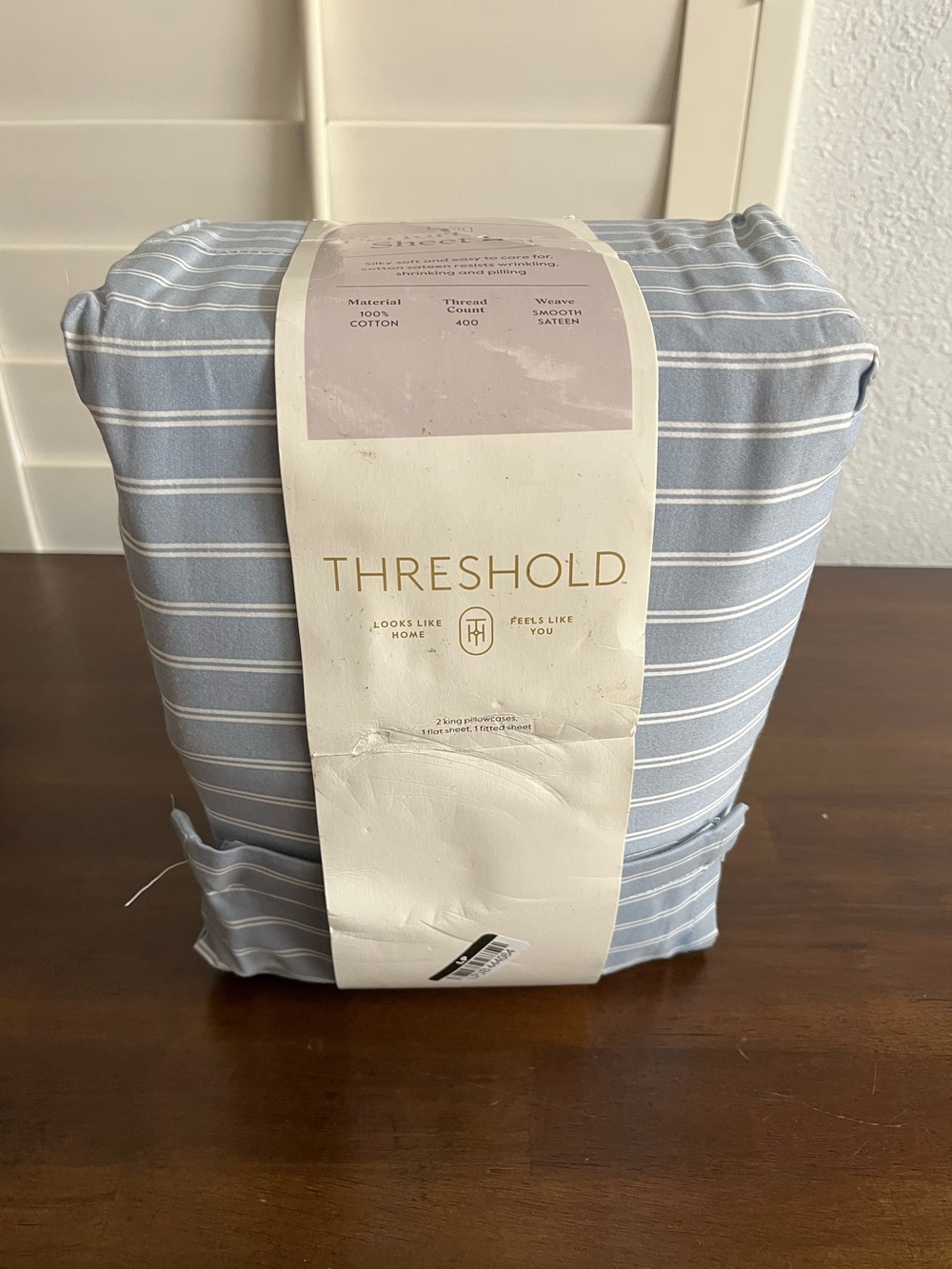 Threshold king set NWT 2king pillowcase 1 fitted sheet 1 sheet
